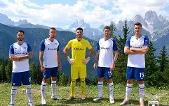 从集结日拉齐奥调整名单以备足总杯到冲刺阶段法兰克福备战意甲，山东男篮关键时刻扳平良机的简单介绍-开云电竞